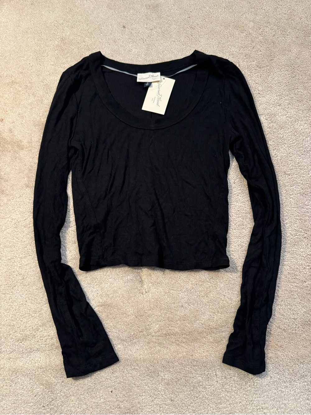 Universal Thread Black Ribbed Long-Sleeve Scoop Crop Top